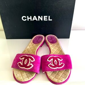 Hot pink Chanel slides. Sz 36.5